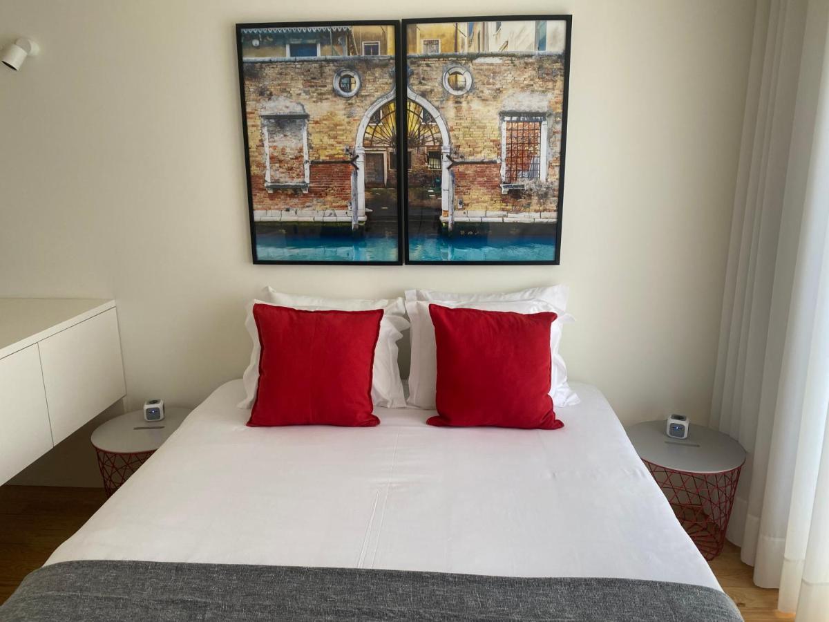 Door 65 - Historical Center Apartments ปอร์โต ภายนอก รูปภาพ