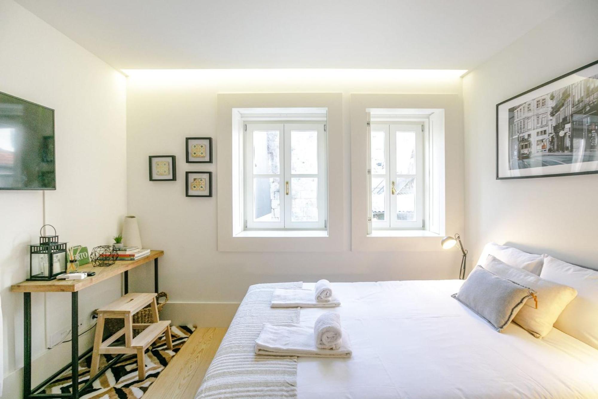Door 65 - Historical Center Apartments ปอร์โต ภายนอก รูปภาพ