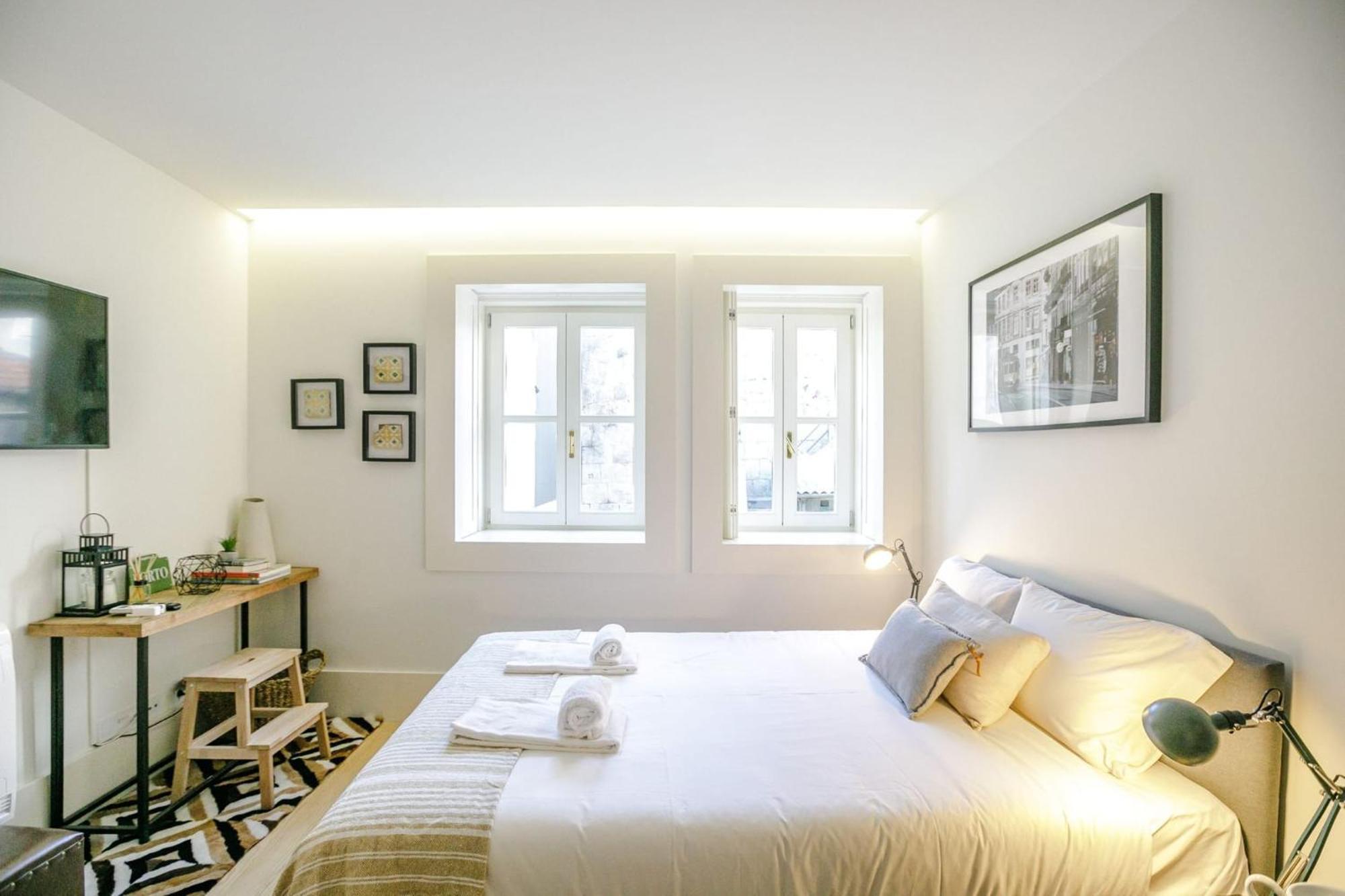 Door 65 - Historical Center Apartments ปอร์โต ภายนอก รูปภาพ